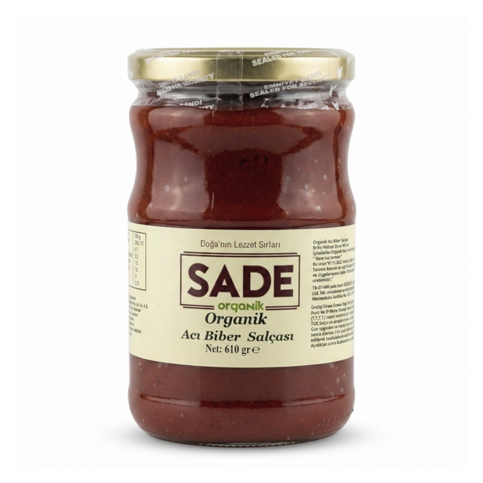 SADE ORGANİK ACI BİBER SALÇASI 610 GR
