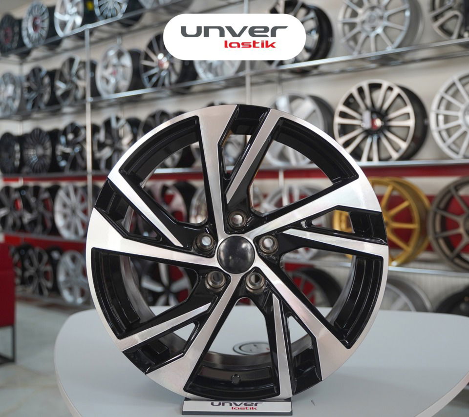 7.5*17" 5*108 ET35 72.60 BLACK DIAMOND