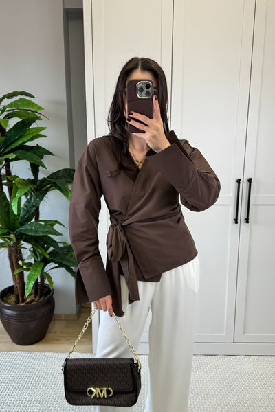 Yandan Bağlamalı Detaylı Poplin Gömlek