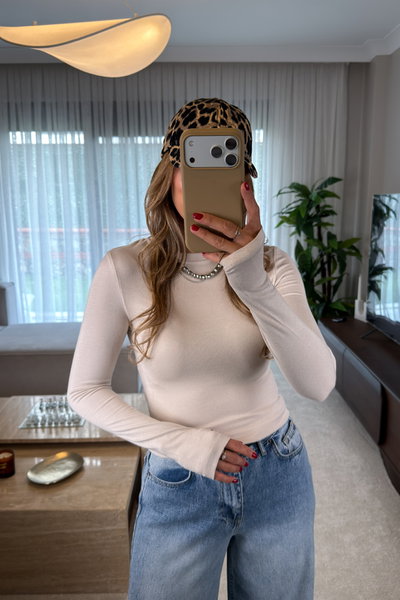 Bisiklet Yaka Parmak Geçmeli Body