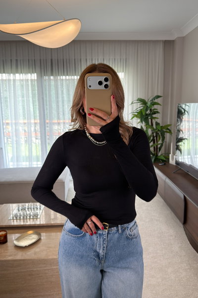 Bisiklet Yaka Parmak Geçmeli Body