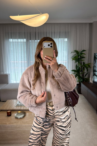 By Peluş Crop Ceket