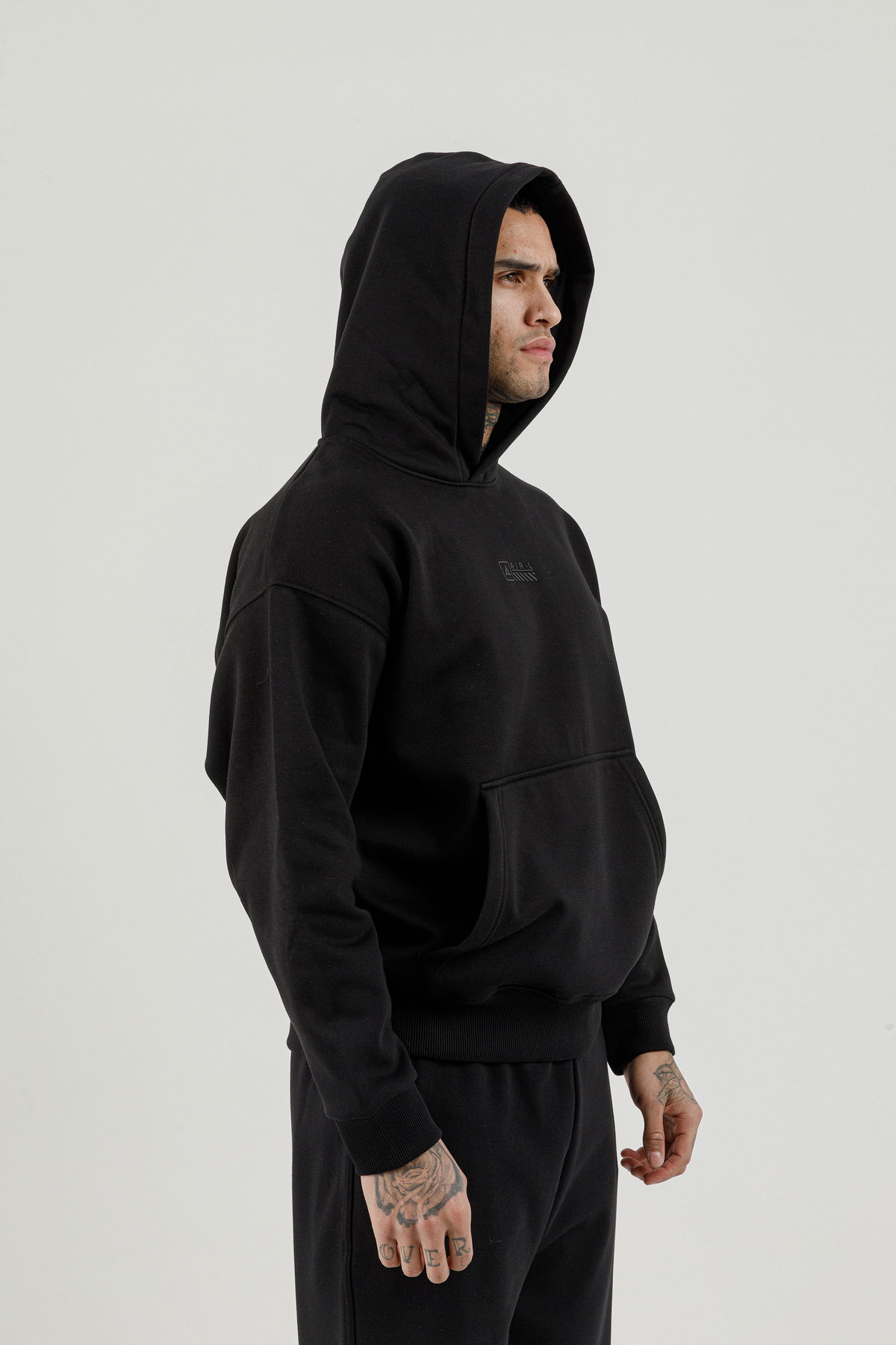 180018-M.02 - Siyah - Kanguru Cepli Erkek Kapüşonlu Sweatshirt