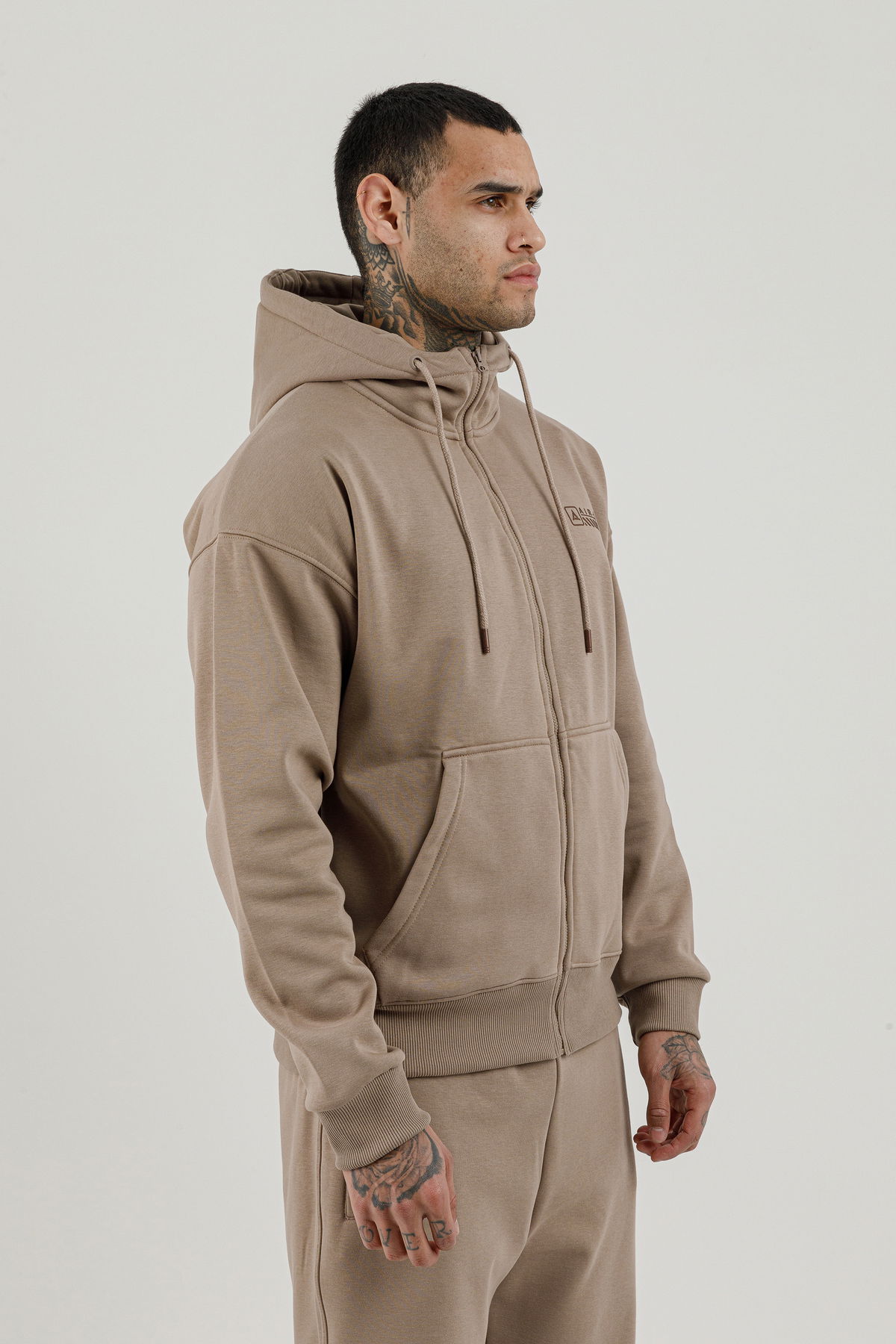 180019-M.02 - Kahverengi - Tam Boy Fermuarlı Kanguru Cepli Erkek Kapüşonlu Sweatshirt