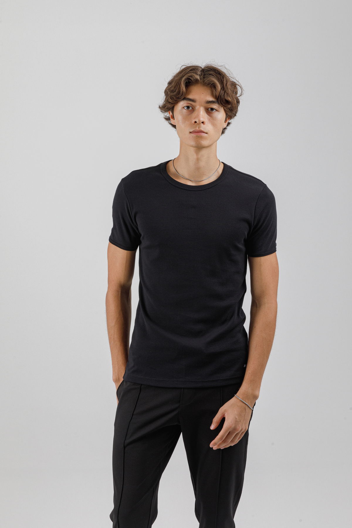 9998 - Black - T-Shirt
